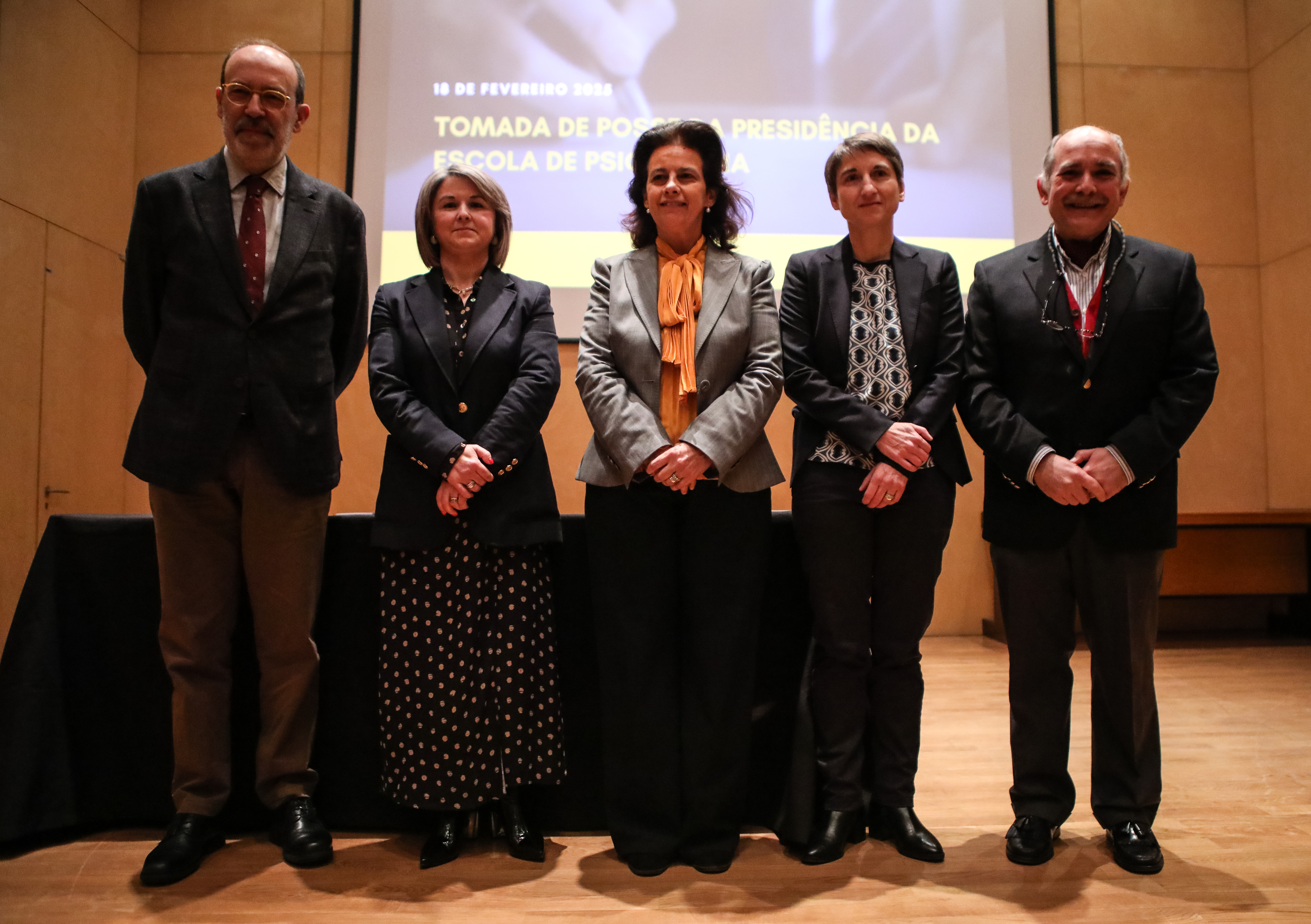 Thumbnail da galeria Tomada de posse Escola de Psicologia